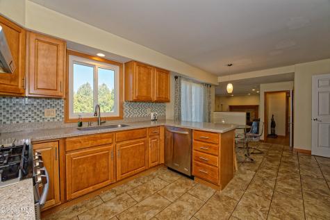 5 Shamrock Circle Latham NY 12110