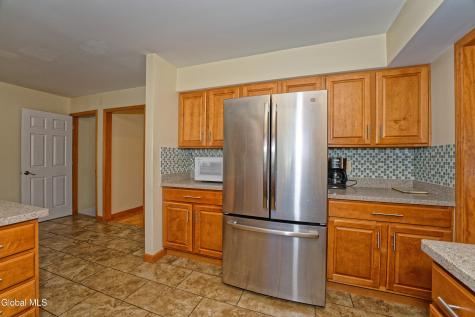 5 Shamrock Circle Latham NY 12110