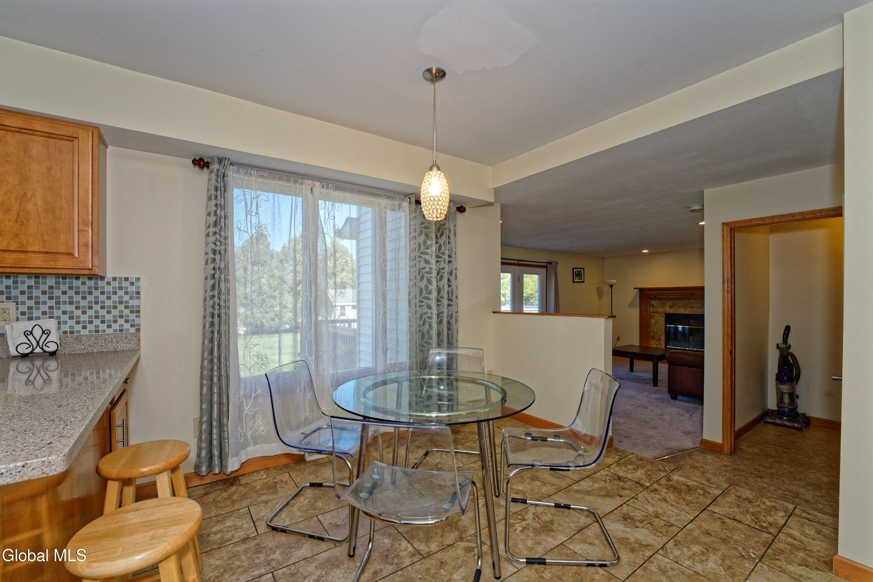 5 Shamrock Circle Latham NY 12110