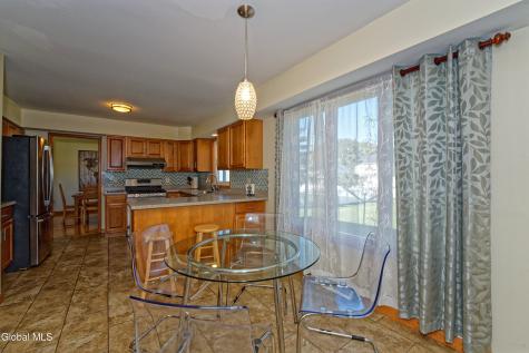 5 Shamrock Circle Latham NY 12110