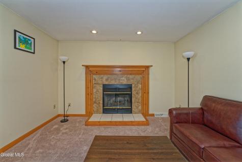 5 Shamrock Circle Latham NY 12110