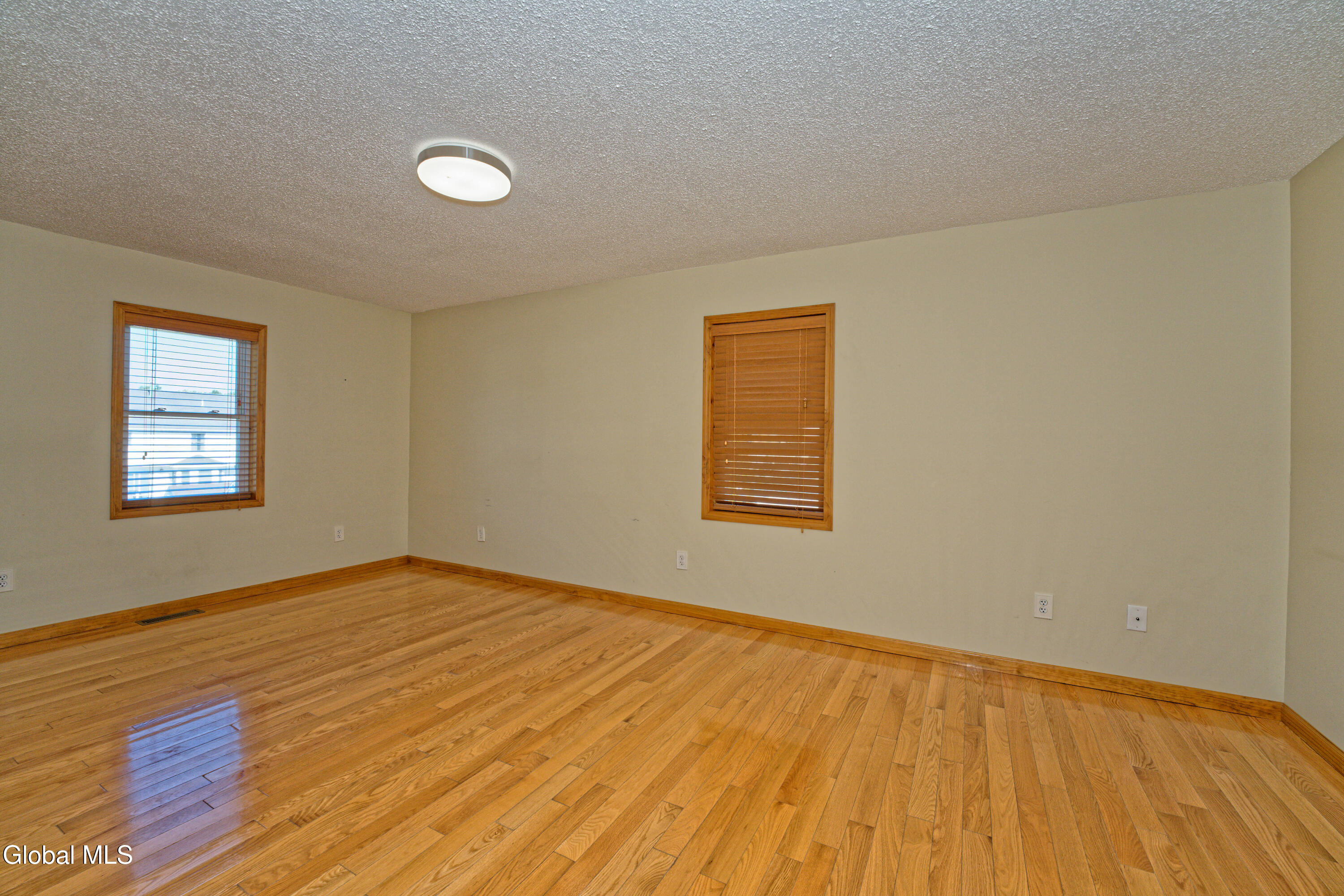 5 Shamrock Circle Latham NY 12110