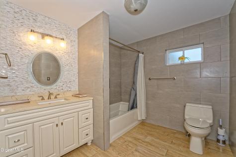 5 Shamrock Circle Latham NY 12110