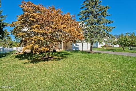 5 Shamrock Circle Latham NY 12110