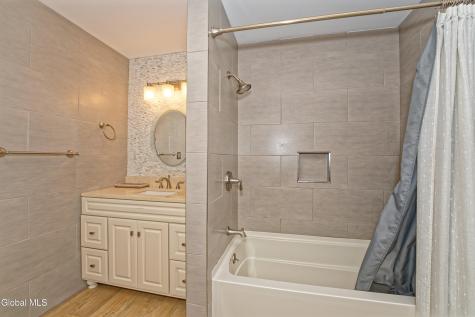 5 Shamrock Circle Latham NY 12110