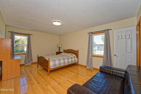 5 Shamrock Circle Latham NY 12110