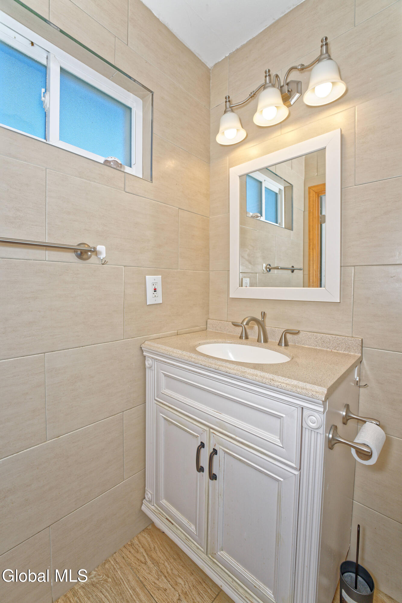 5 Shamrock Circle Latham NY 12110