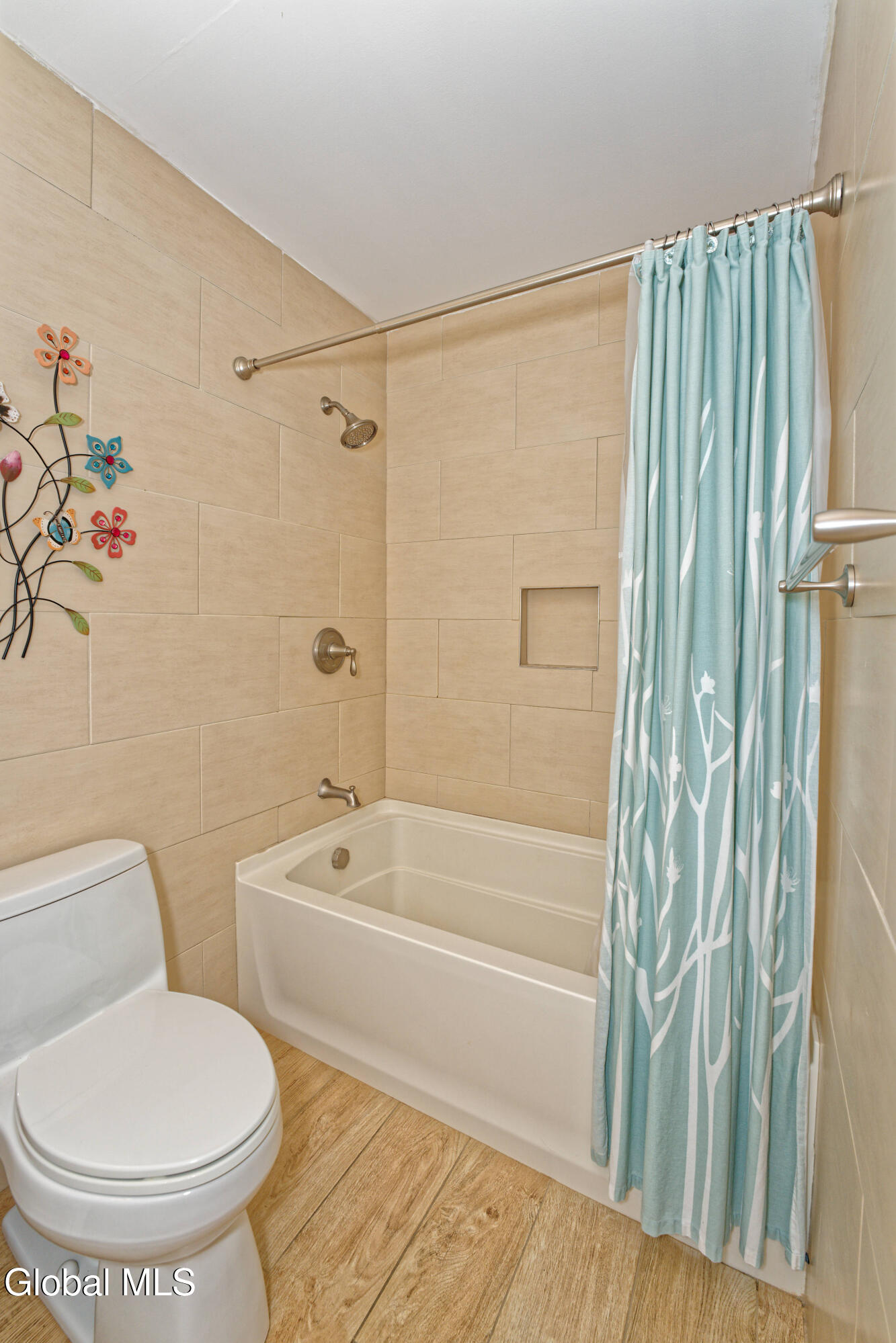 5 Shamrock Circle Latham NY 12110