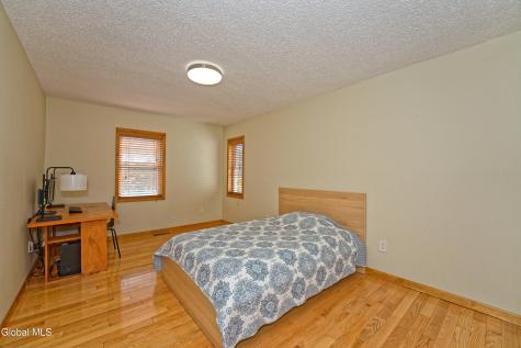 5 Shamrock Circle Latham NY 12110