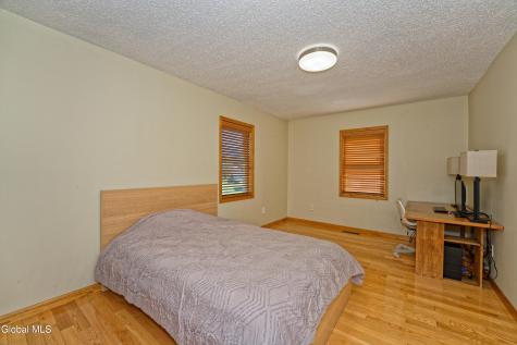 5 Shamrock Circle Latham NY 12110