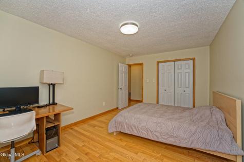 5 Shamrock Circle Latham NY 12110