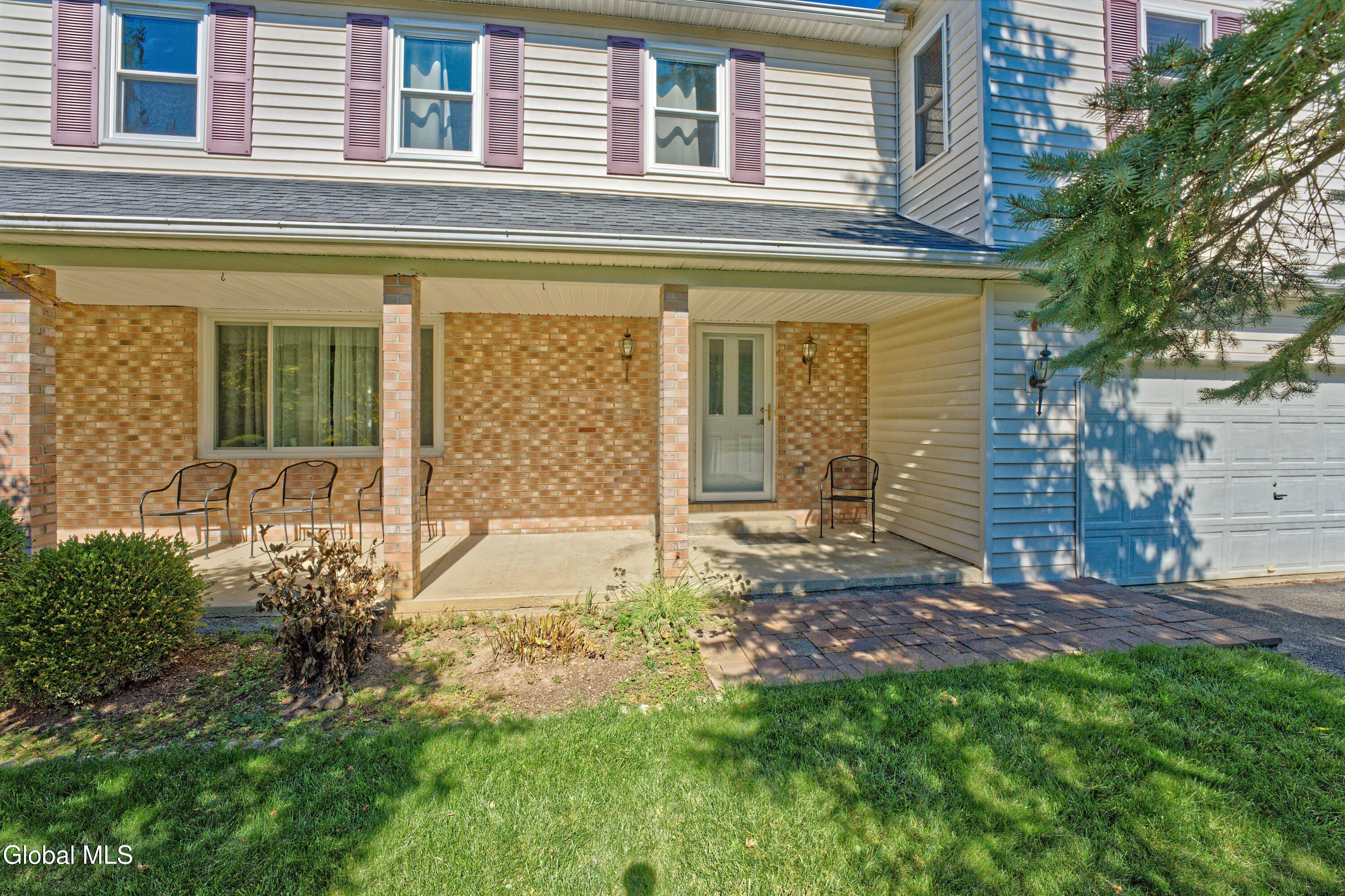 5 Shamrock Circle Latham NY 12110