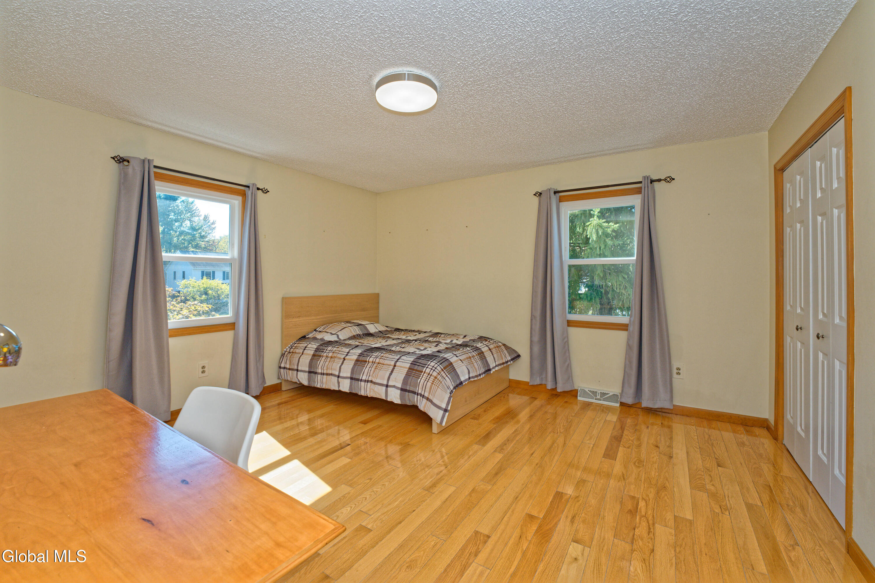 5 Shamrock Circle Latham NY 12110