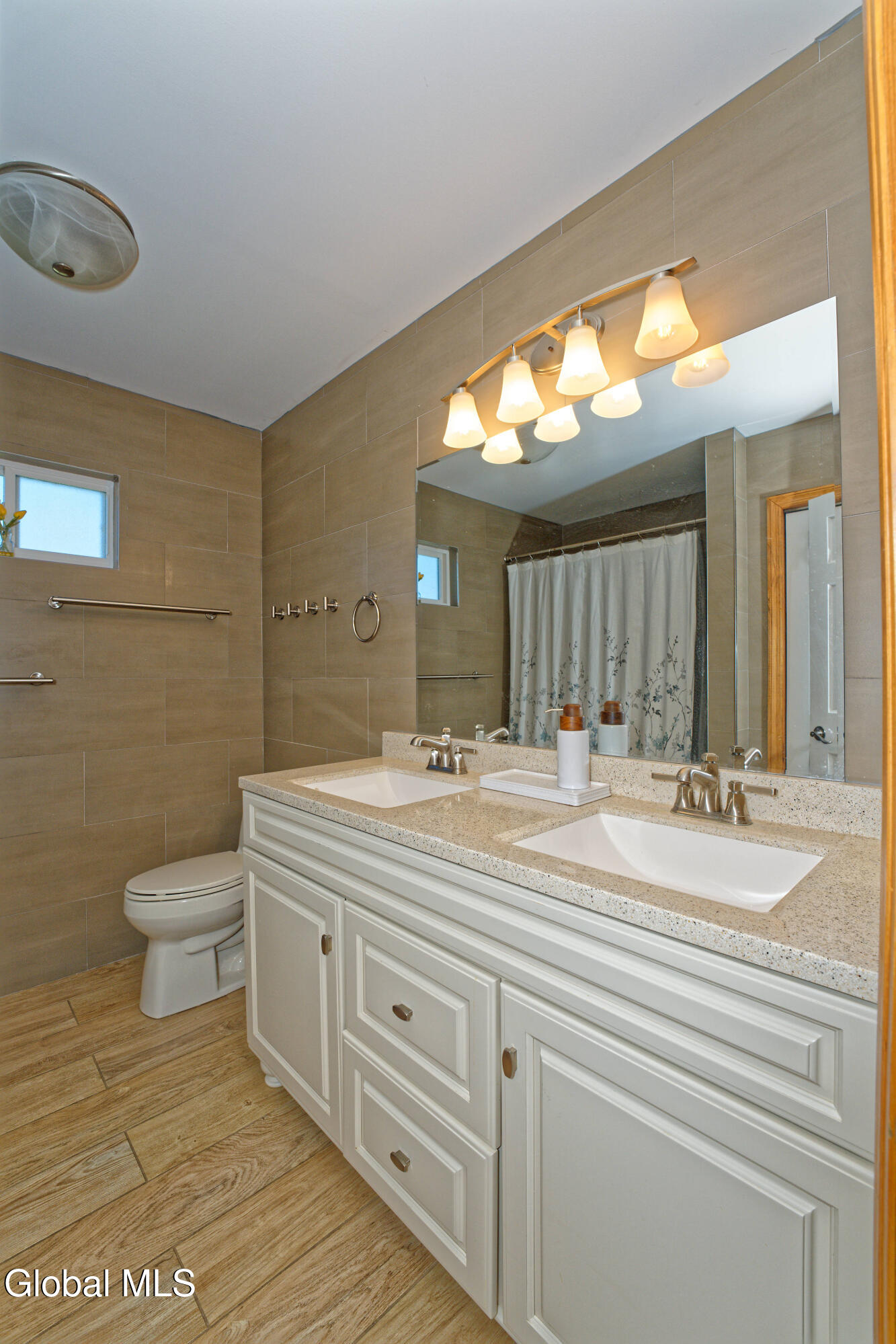 5 Shamrock Circle Latham NY 12110