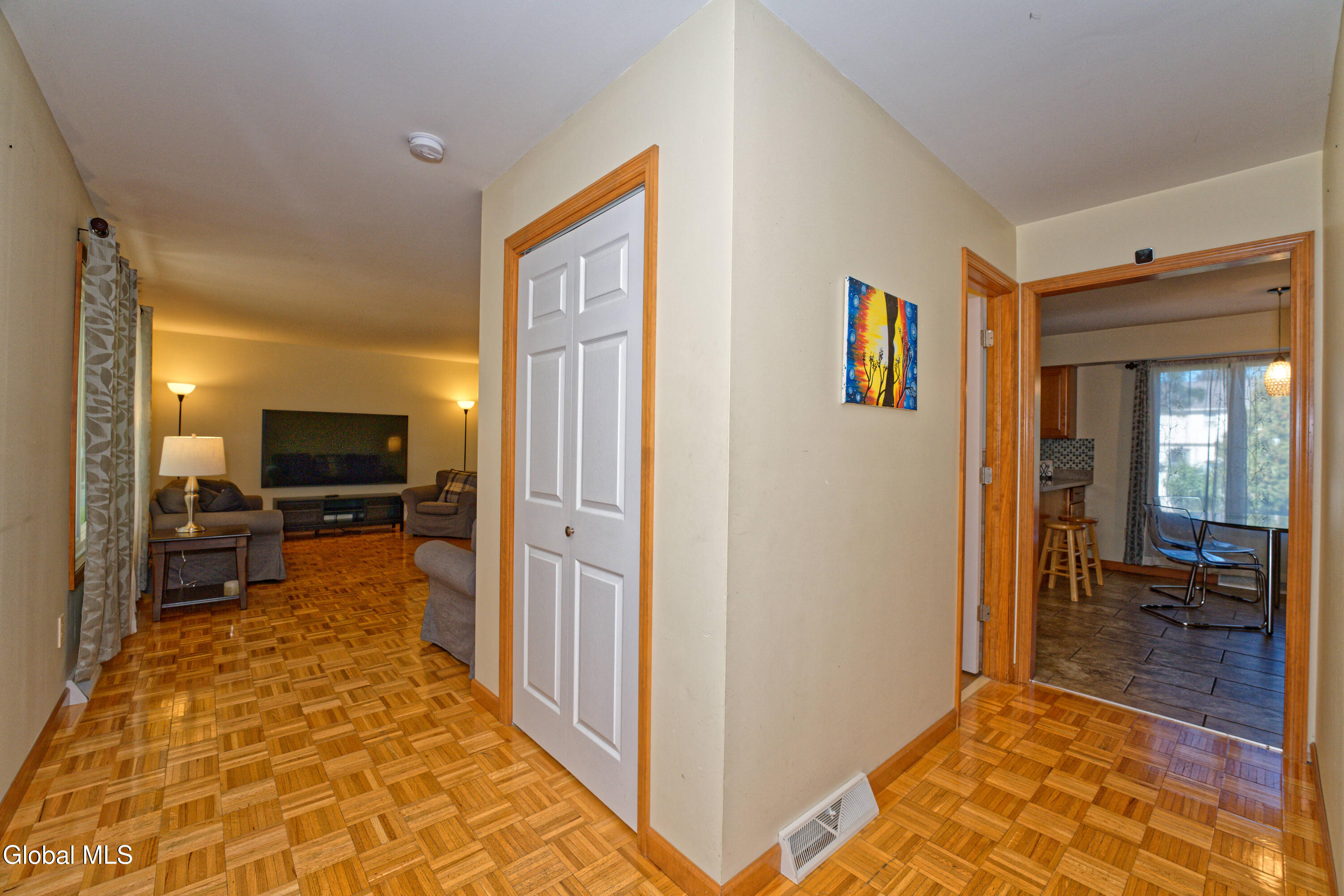 5 Shamrock Circle Latham NY 12110