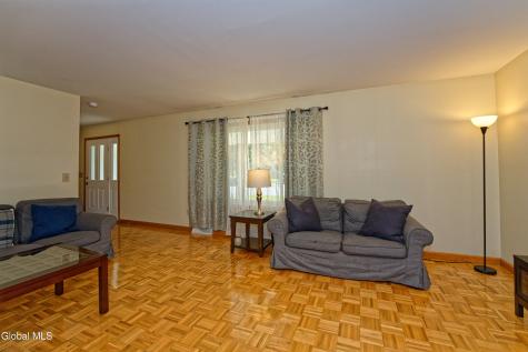 5 Shamrock Circle Latham NY 12110