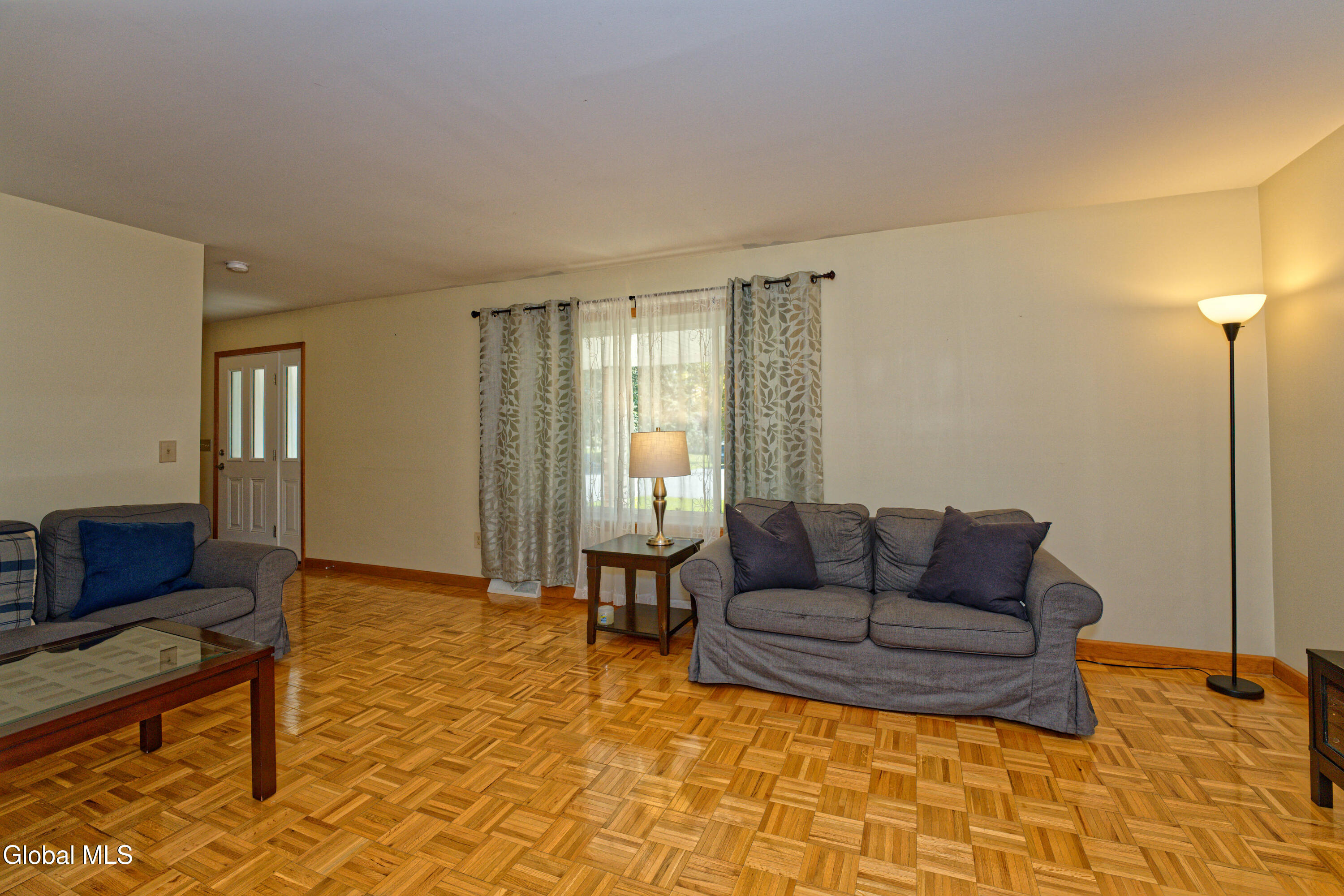 5 Shamrock Circle Latham NY 12110