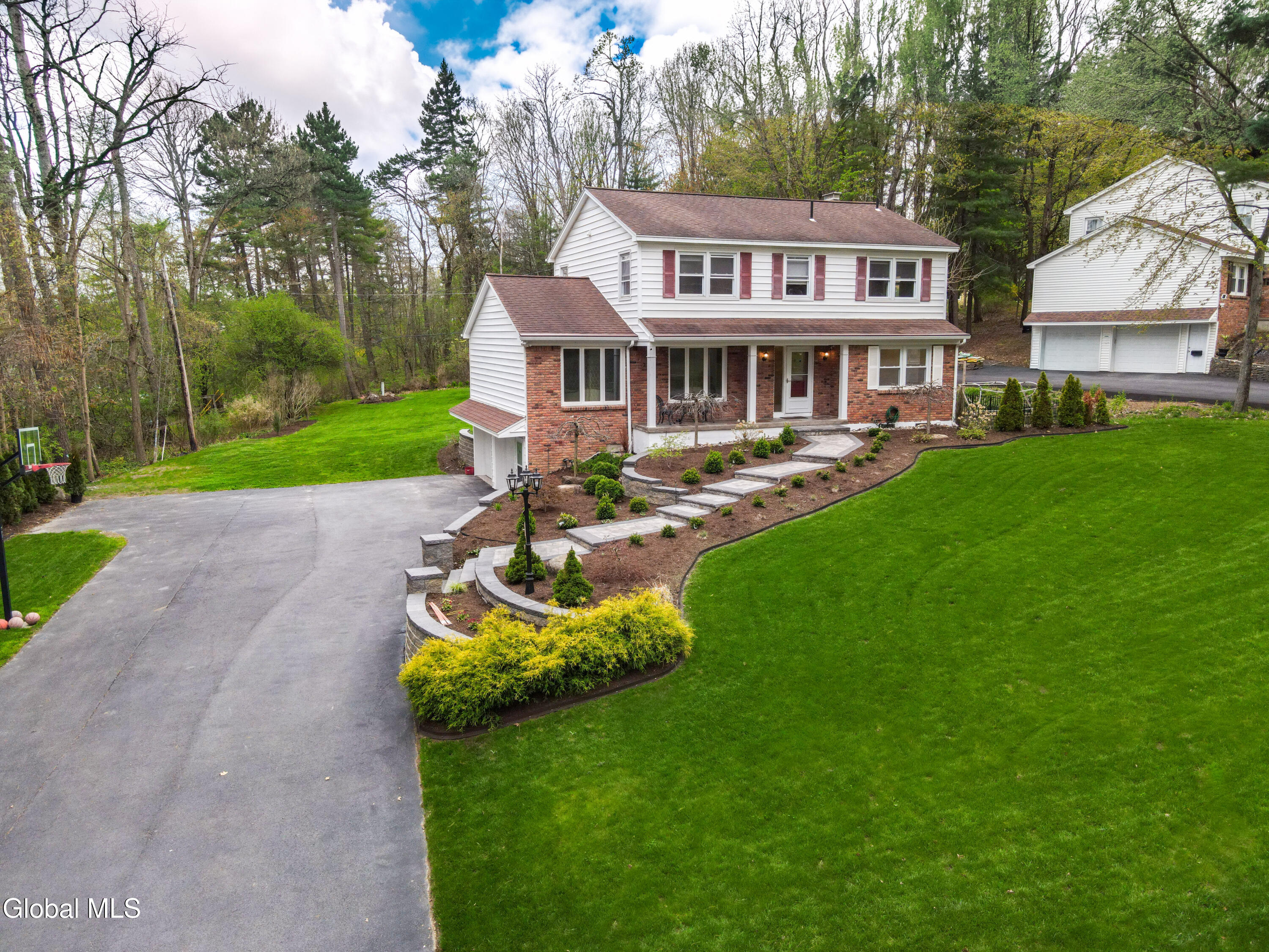 2292 Pinehaven Drive Niskayuna NY 12309