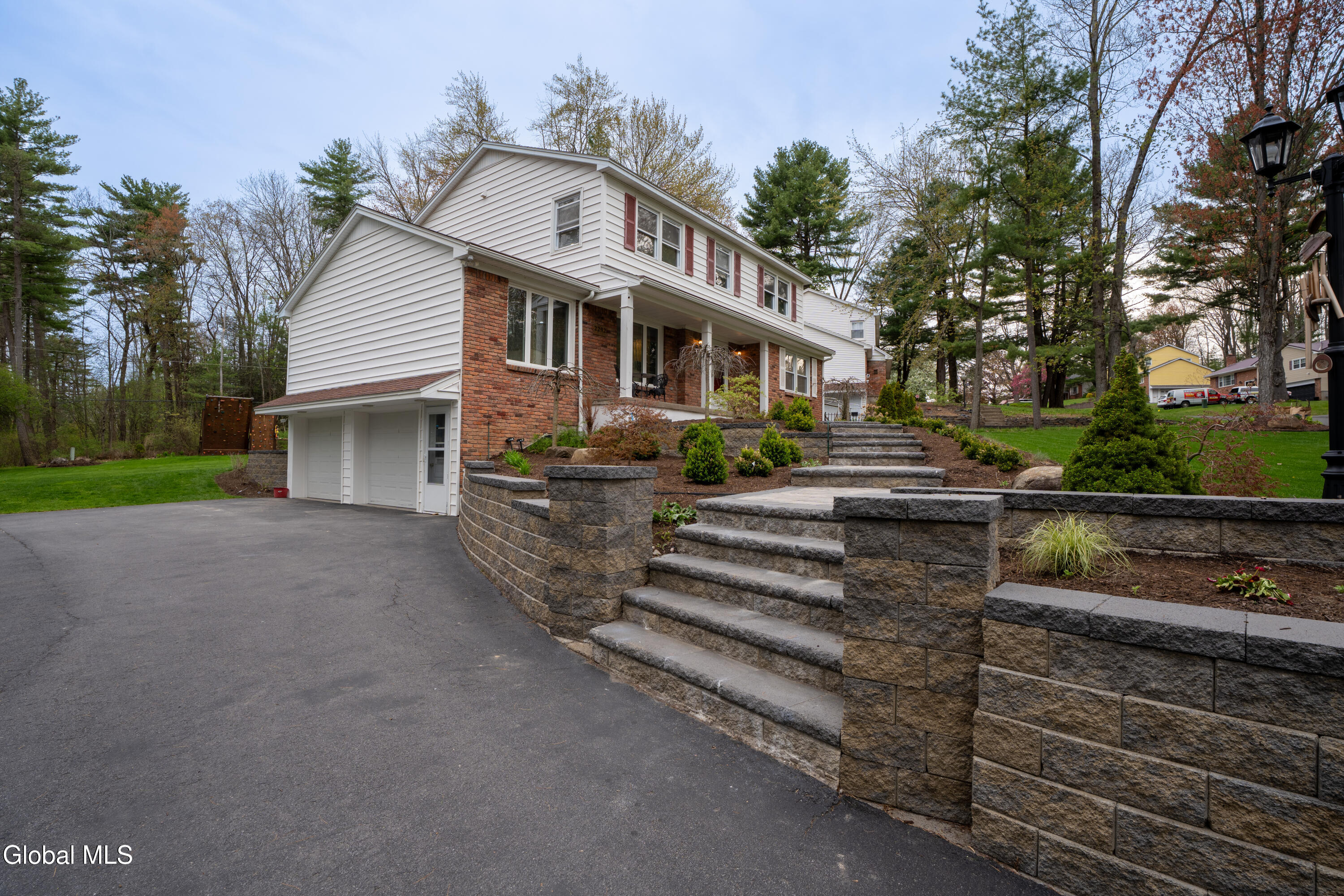 2292 Pinehaven Drive Niskayuna NY 12309