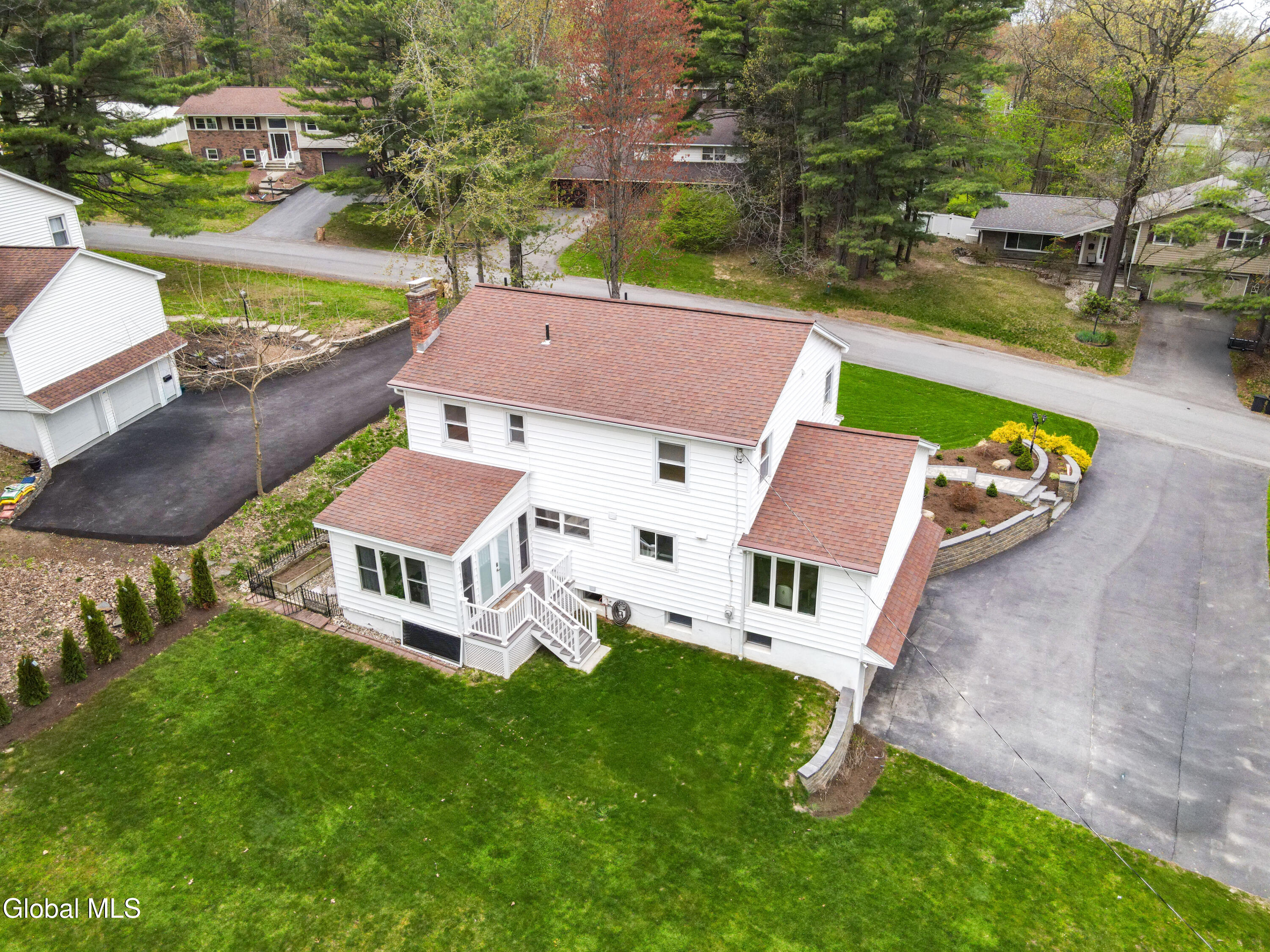 2292 Pinehaven Drive Niskayuna NY 12309