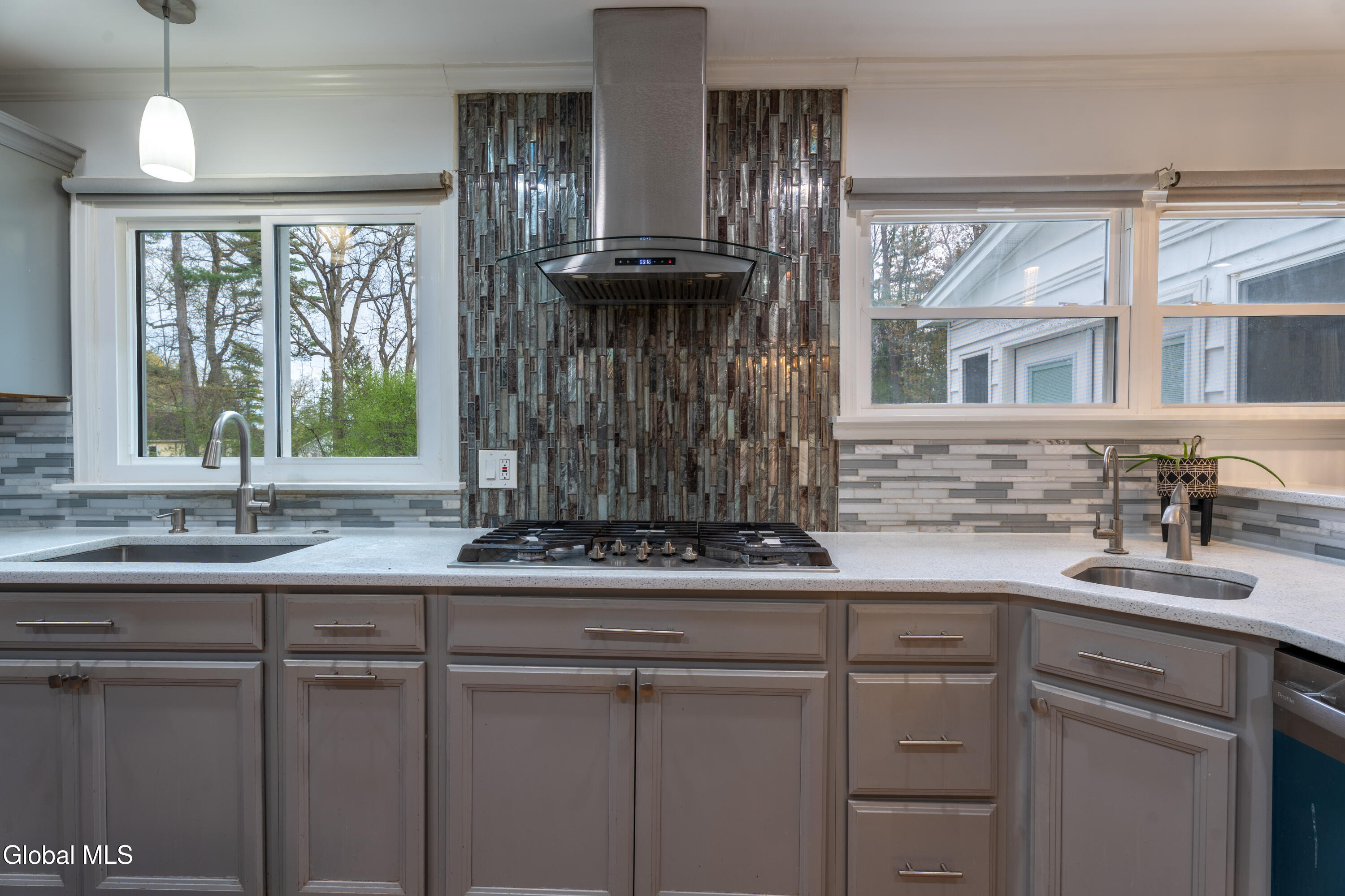 2292 Pinehaven Drive Niskayuna NY 12309