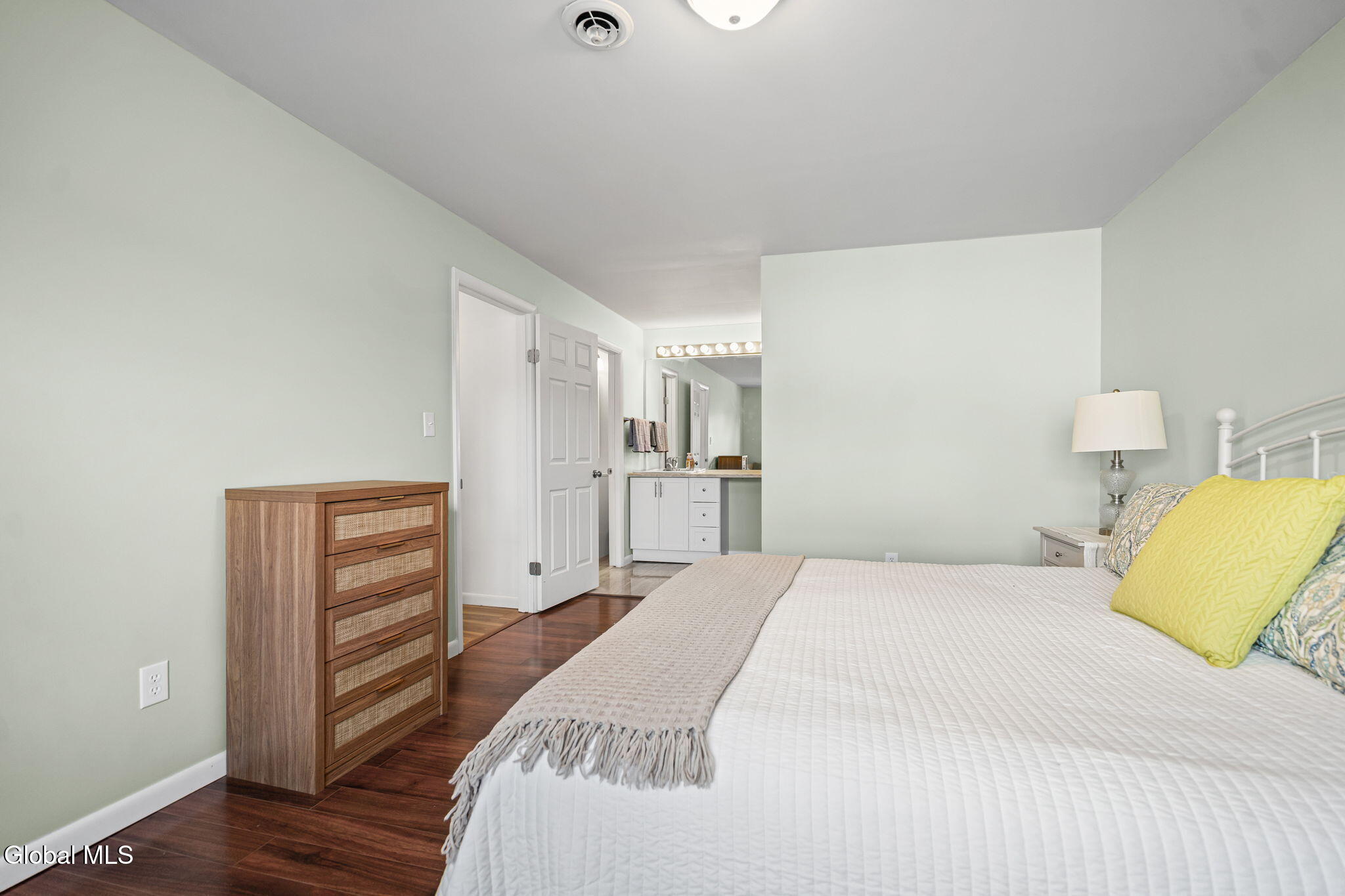 702 Cambridge Manor Drive Scotia NY 12302