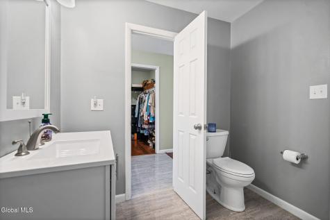 702 Cambridge Manor Drive Scotia NY 12302