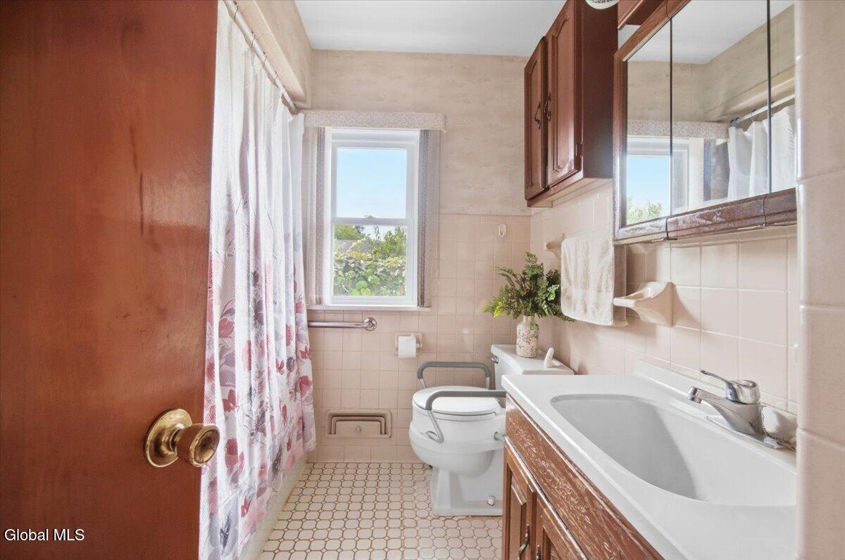 1434 Cullen Avenue Schenectady NY 12309