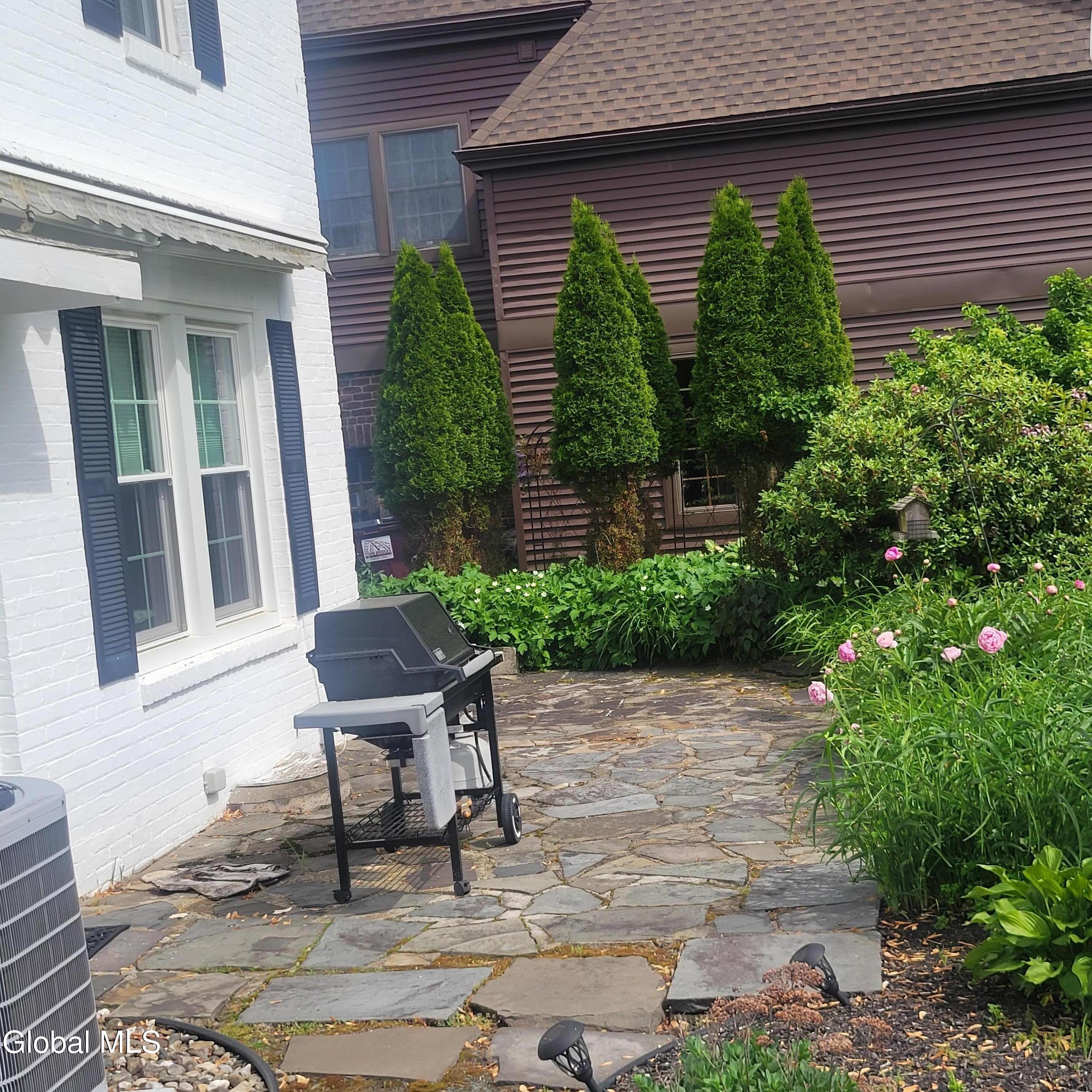 41 Berkshire Drive East Greenbush NY 12061