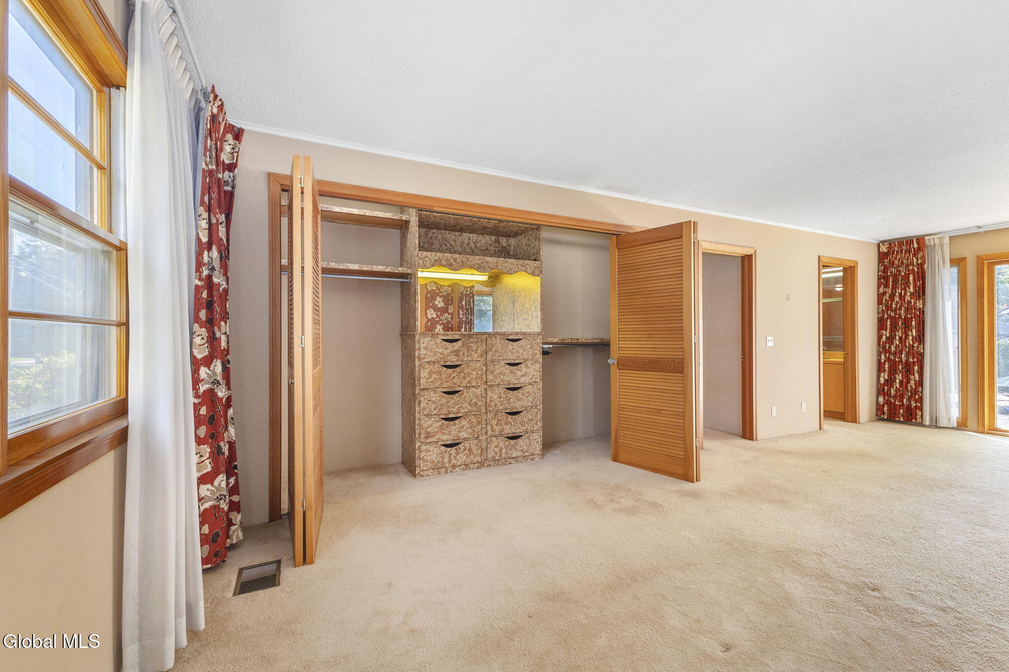 9 Pettis Street Lake George NY 12845