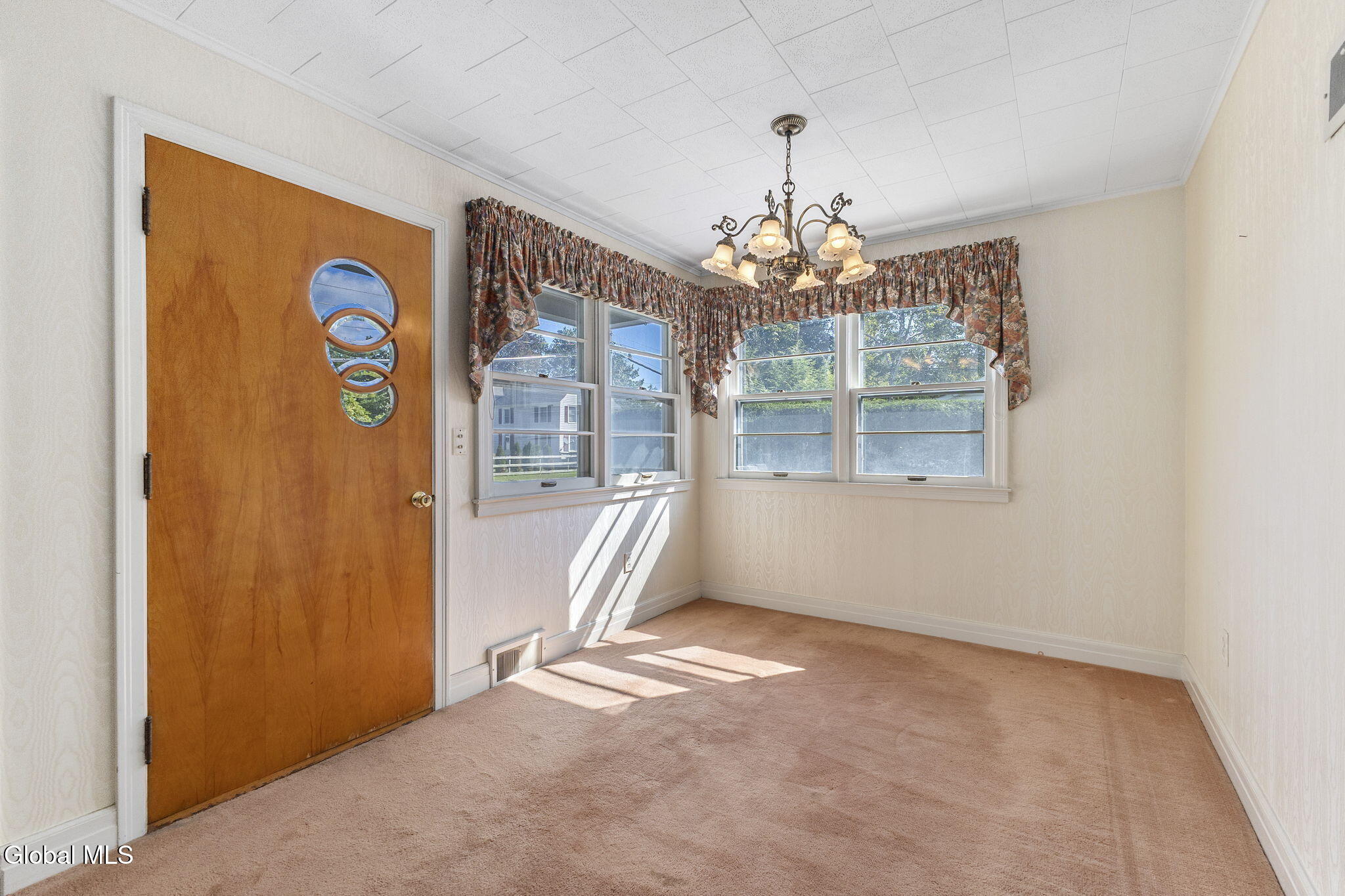 9 Pettis Street Lake George NY 12845