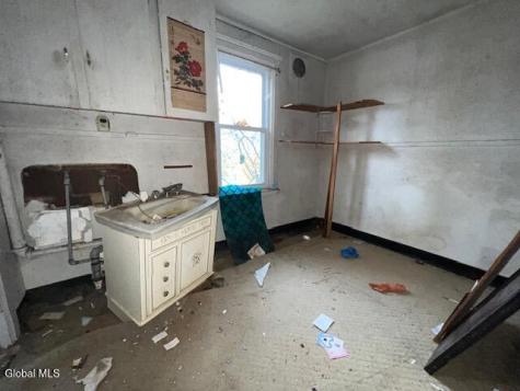 814 Bedford Road Schenectady NY 12308