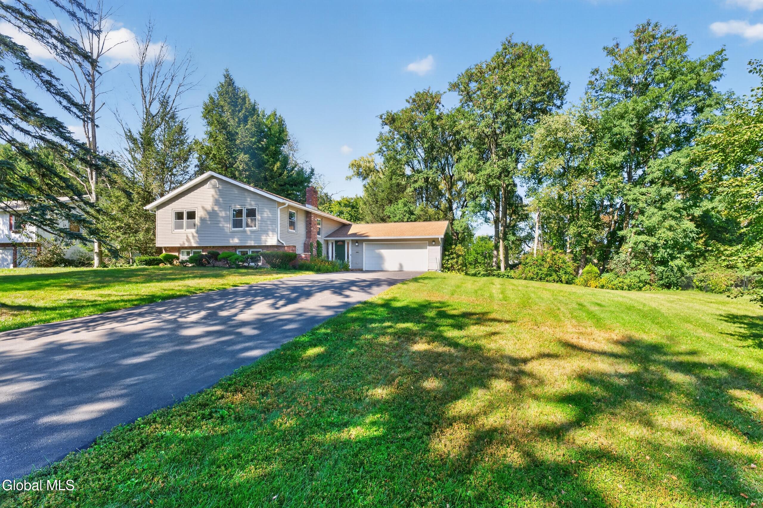 1245 Sandra Lane Niskayuna NY 12309