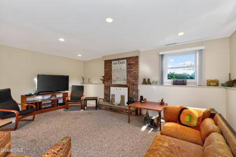1245 Sandra Lane Niskayuna NY 12309