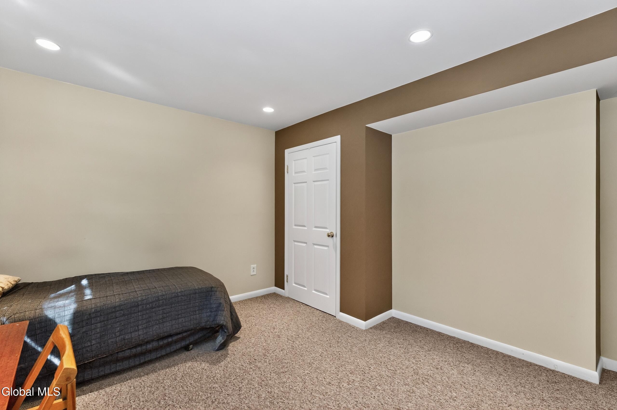 1245 Sandra Lane Niskayuna NY 12309