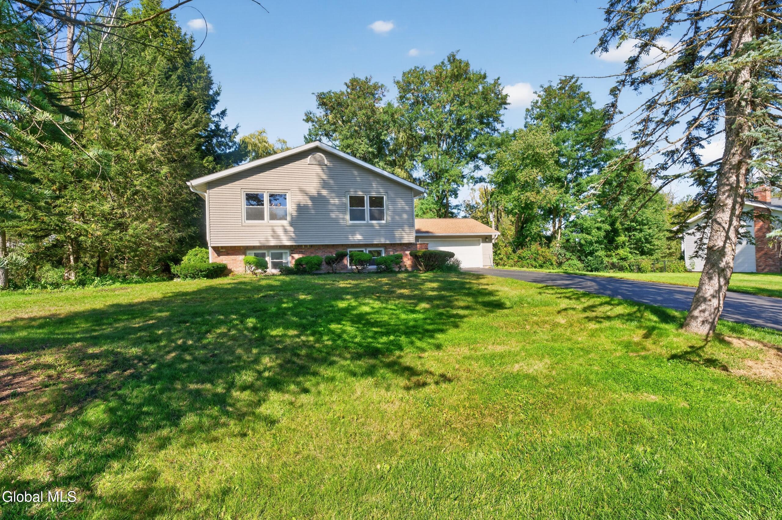 1245 Sandra Lane Niskayuna NY 12309