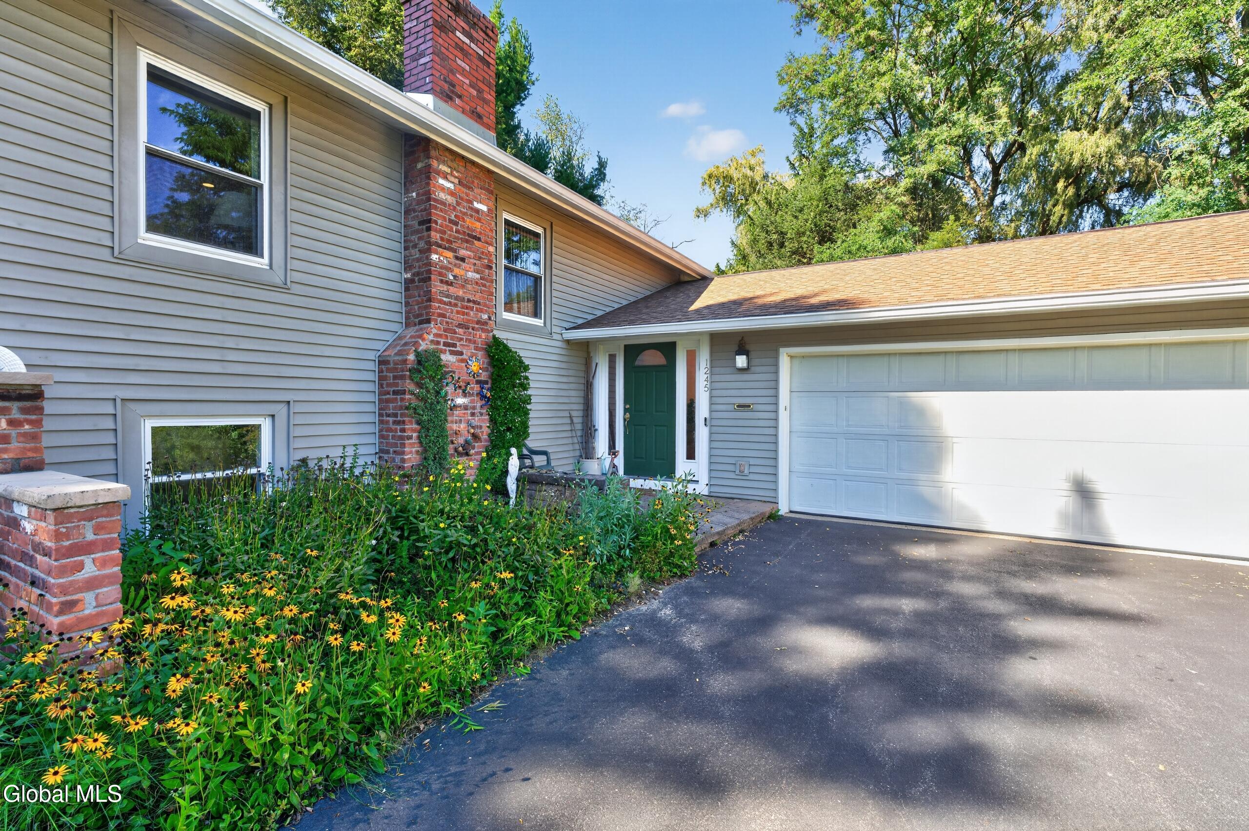1245 Sandra Lane Niskayuna NY 12309