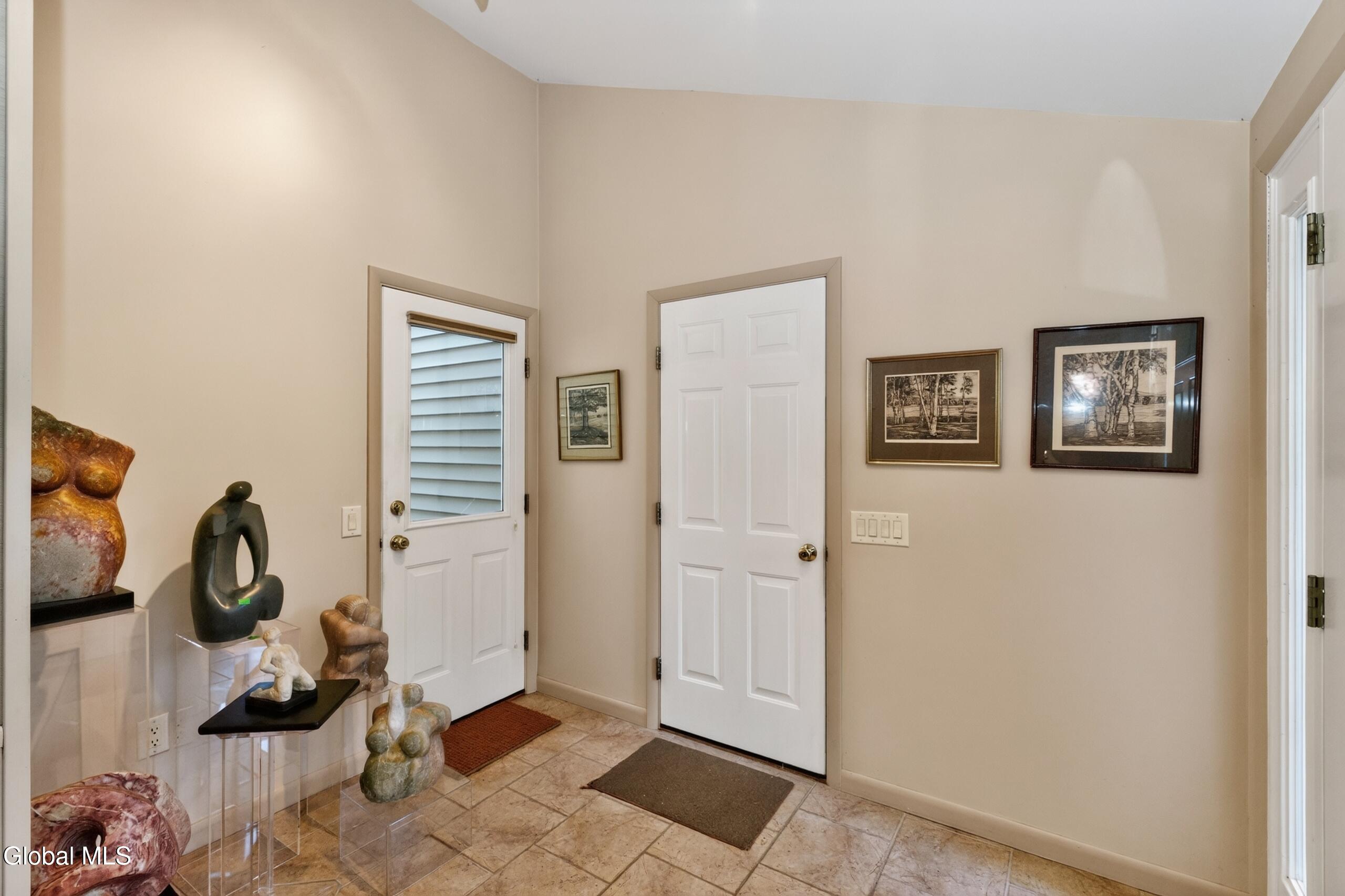 1245 Sandra Lane Niskayuna NY 12309