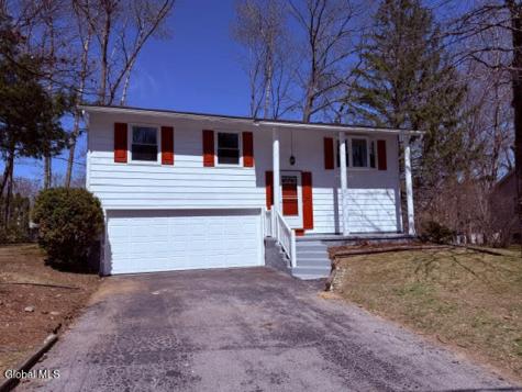 8 Orenda Spring Drive Saratoga Springs NY 12866