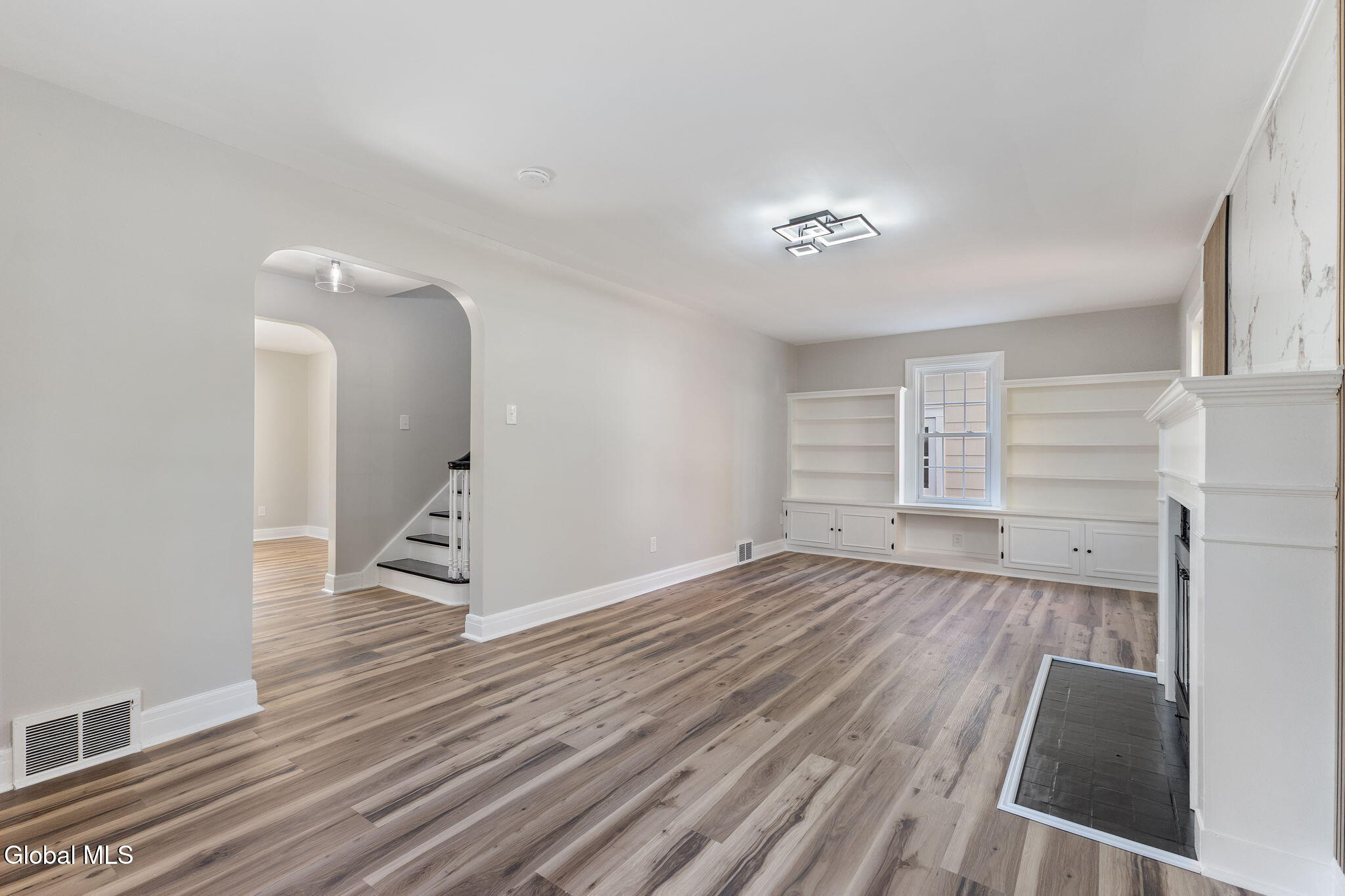 1937 Dean Street Schenectady NY 12309