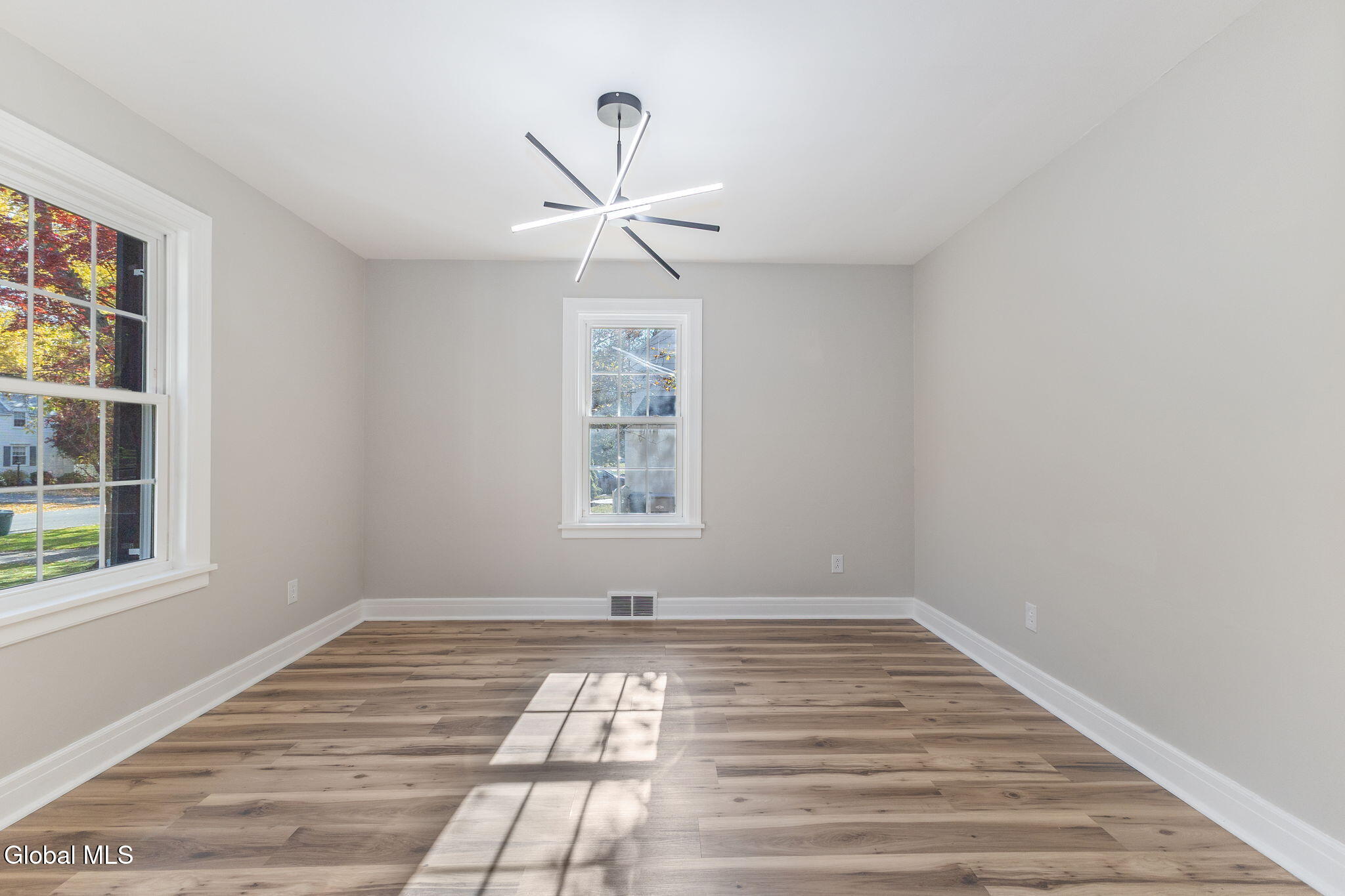 1937 Dean Street Schenectady NY 12309