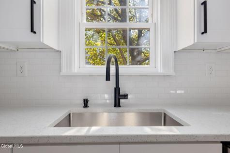 1937 Dean Street Schenectady NY 12309