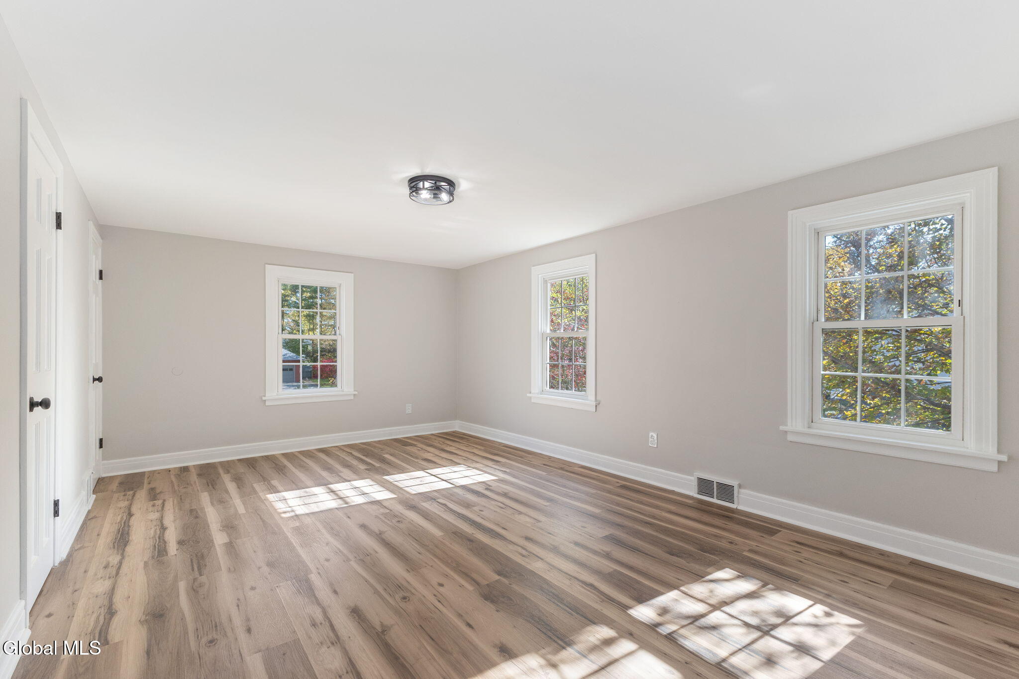 1937 Dean Street Schenectady NY 12309