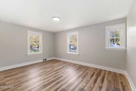 1937 Dean Street Schenectady NY 12309