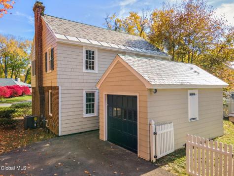 1937 Dean Street Schenectady NY 12309