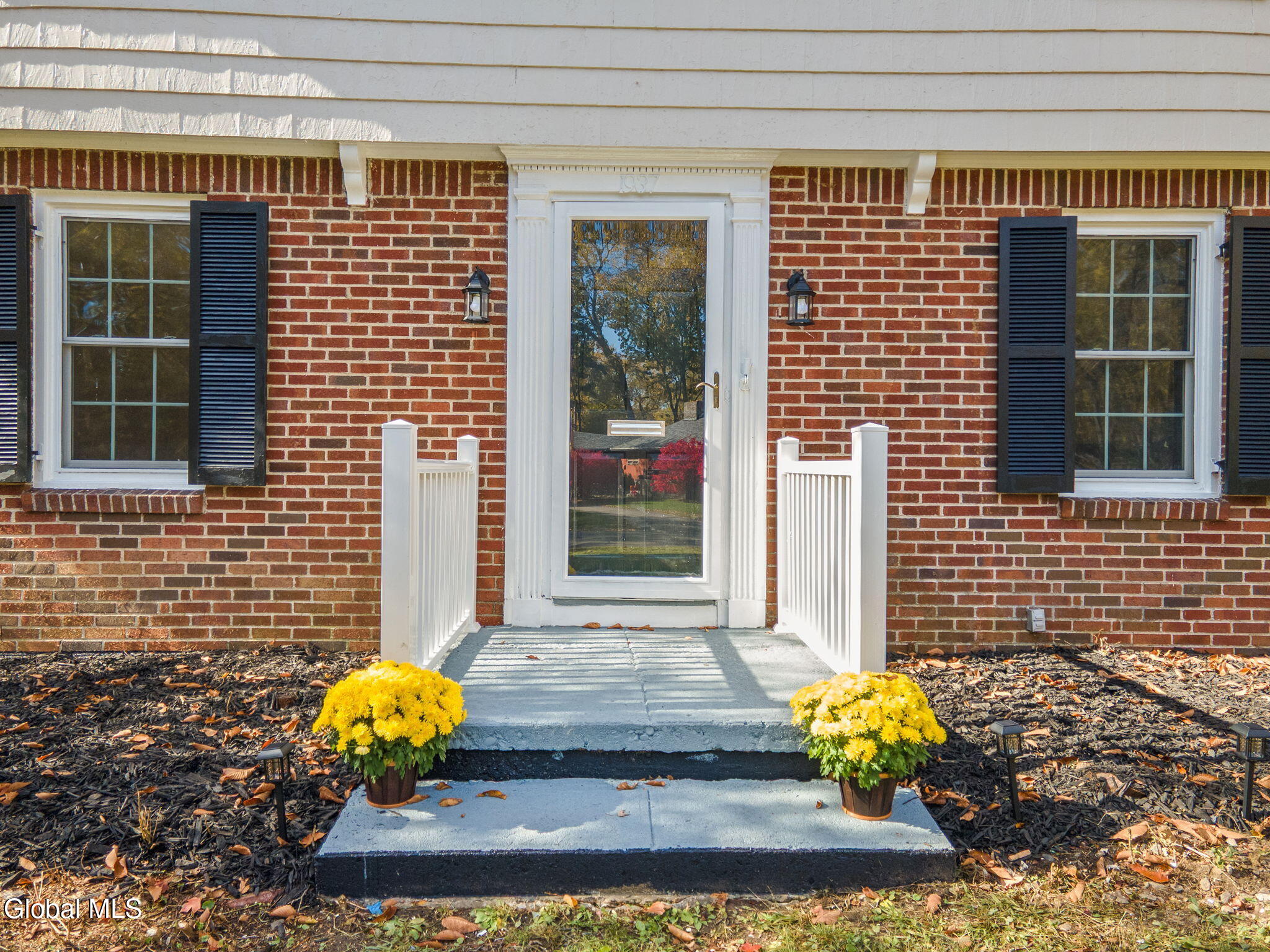 1937 Dean Street Schenectady NY 12309