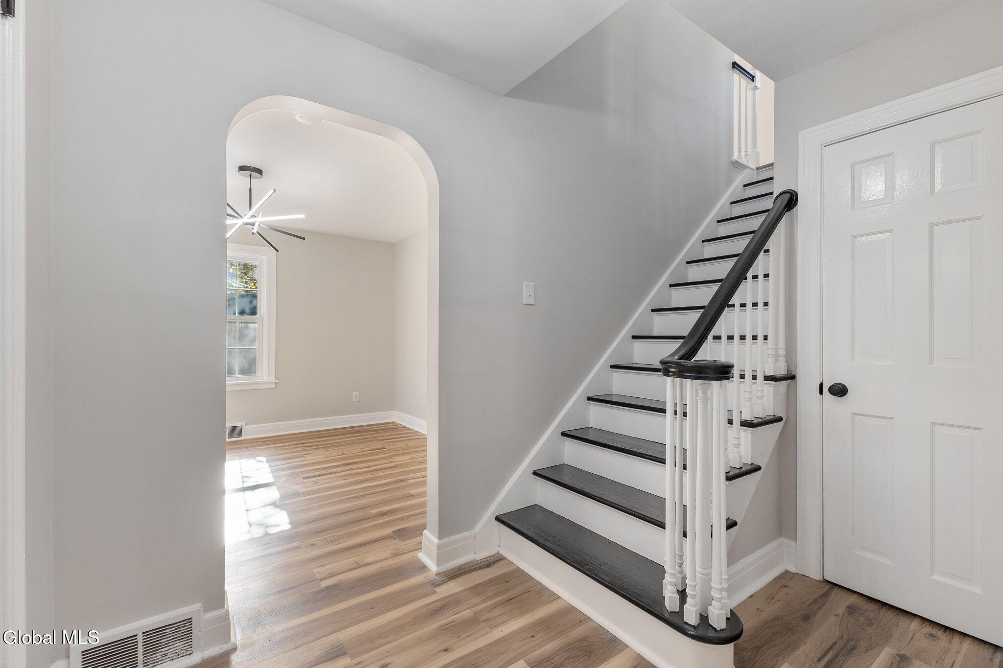 1937 Dean Street Schenectady NY 12309