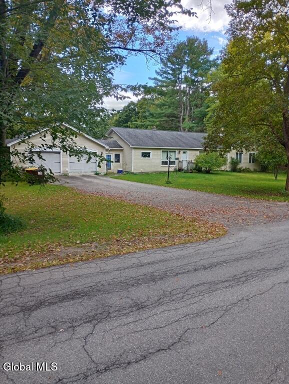 880 Ridge Road Broadalbin NY 12025