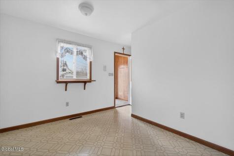 2507 Augustine Avenue Rotterdam NY 12306