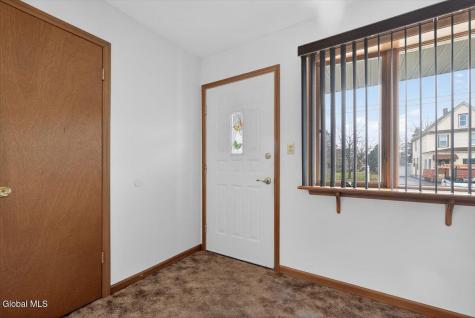 2507 Augustine Avenue Rotterdam NY 12306